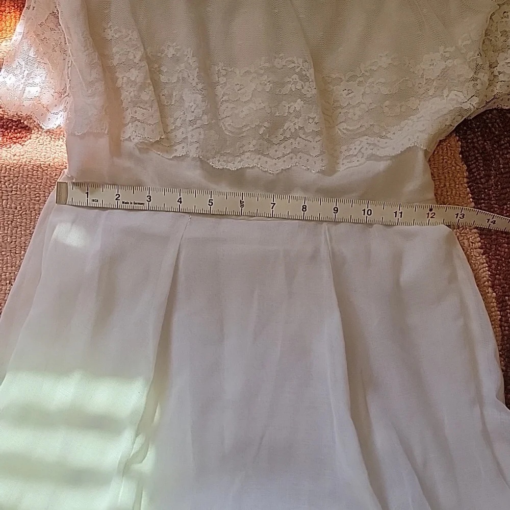 Stunning Roberta White Maxi - Picture 12 of 15